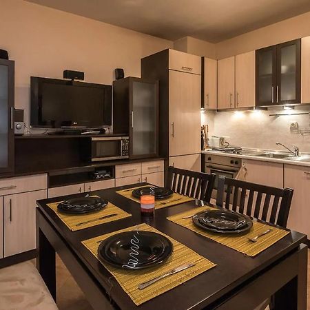 Charming, Fully-Furnished, 2-Bedroom Apartment Bansko Buitenkant foto