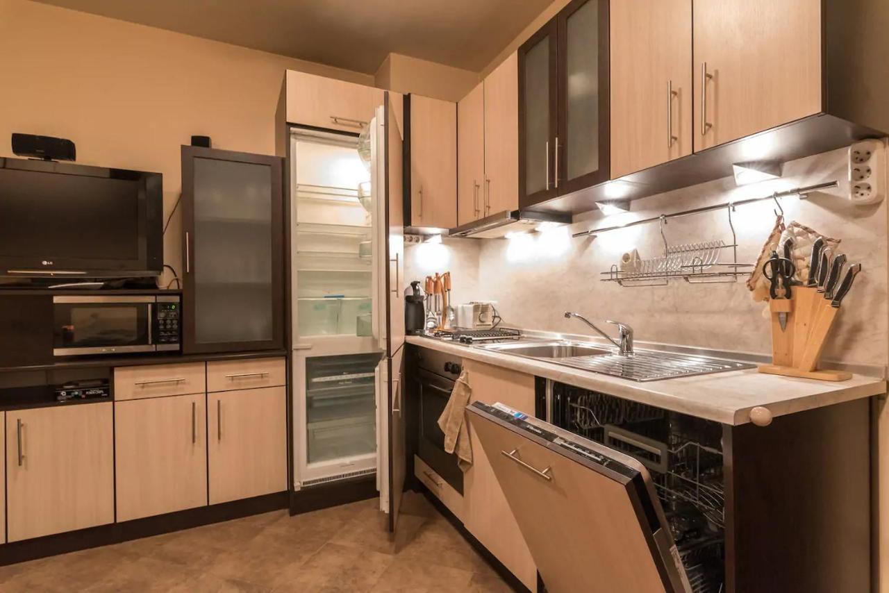 Charming, Fully-Furnished, 2-Bedroom Apartment Bansko Buitenkant foto