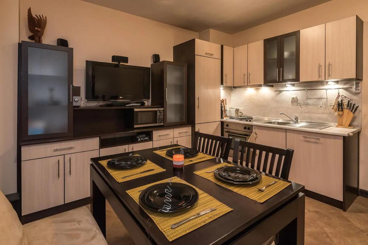 Charming, Fully-Furnished, 2-Bedroom Apartment Bansko Buitenkant foto
