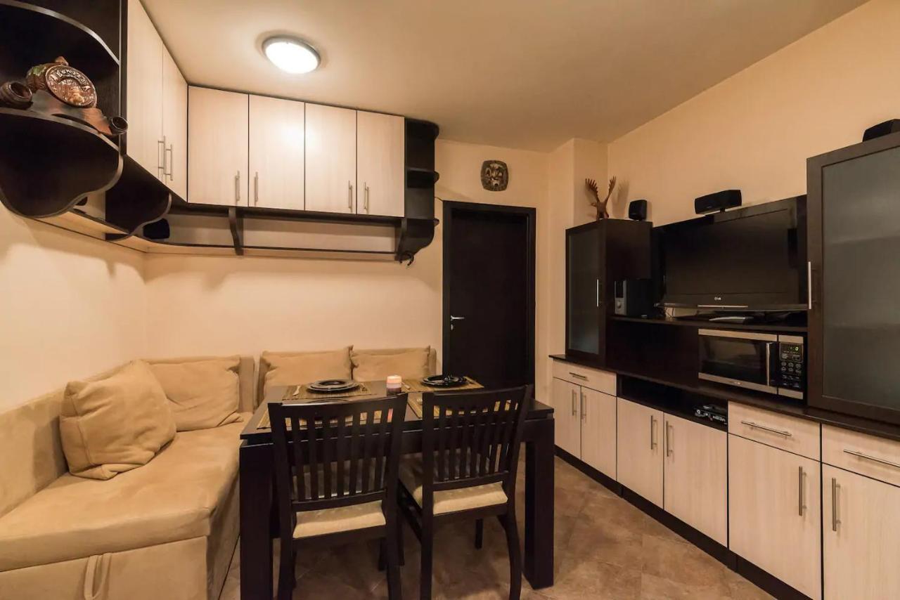 Charming, Fully-Furnished, 2-Bedroom Apartment Bansko Buitenkant foto
