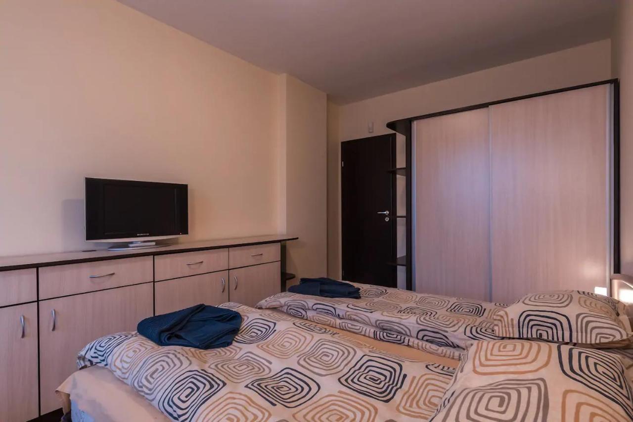 Charming, Fully-Furnished, 2-Bedroom Apartment Bansko Buitenkant foto