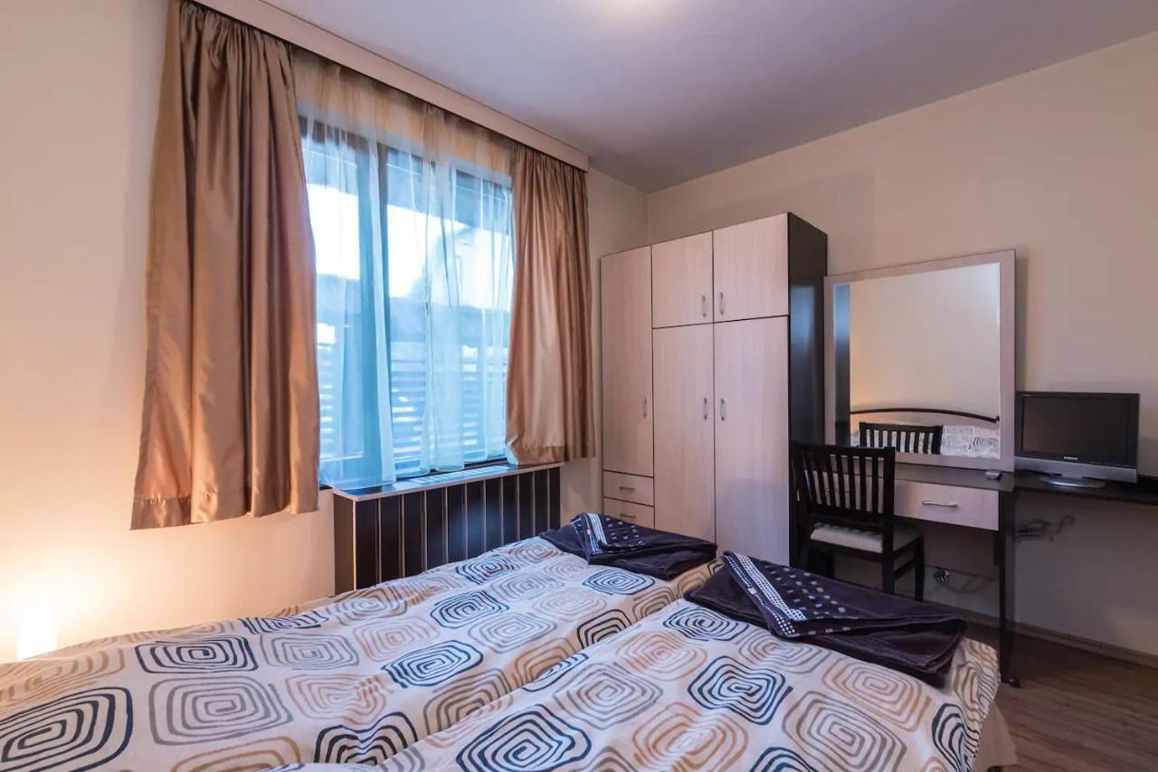 Charming, Fully-Furnished, 2-Bedroom Apartment Bansko Buitenkant foto